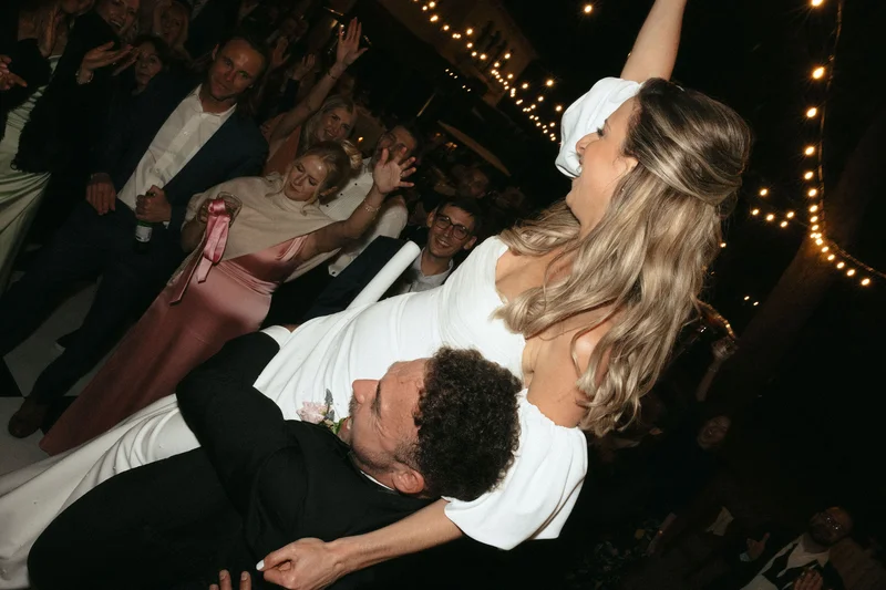 Epic wedding dip with crowd cheering