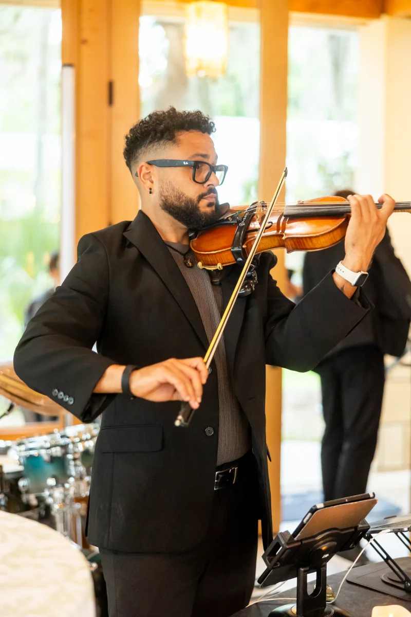 Live violinist performing at wedding ceremony in St. Augustine Florida